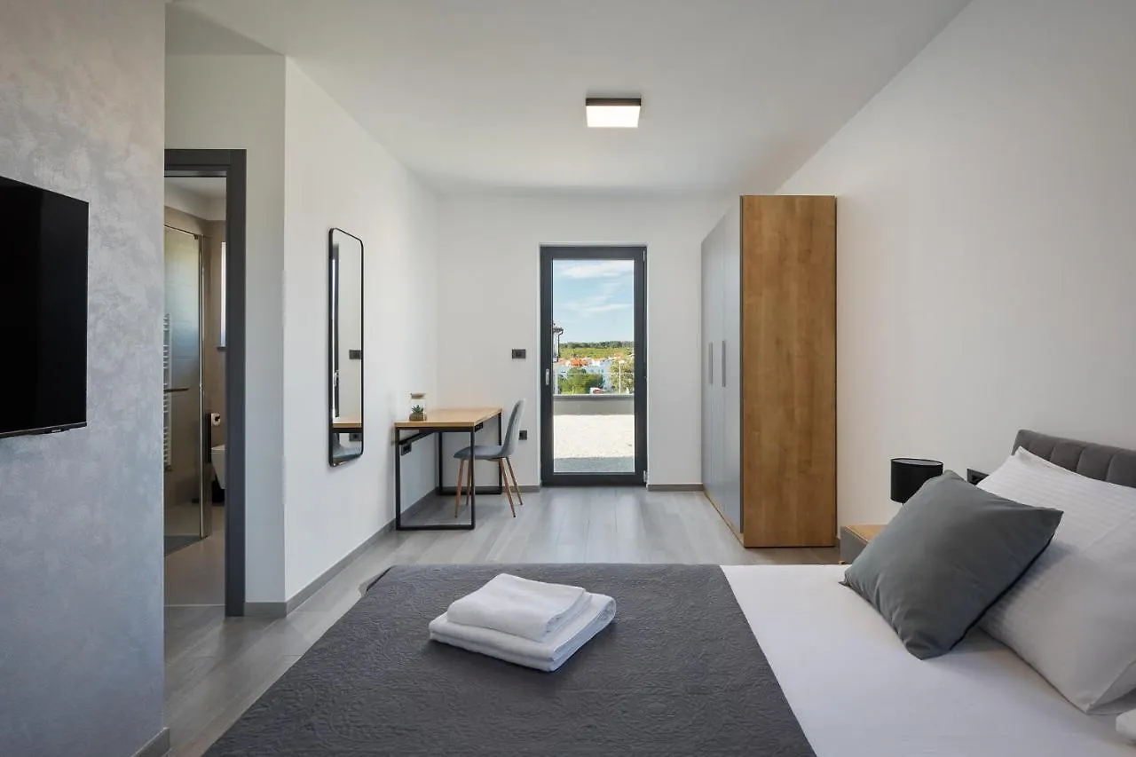 Modern Villa Nea With Outdoor Pool In Pula